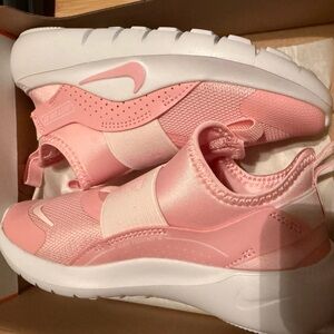 Nike Flex Runner 4 size 12.5C girl’s sneakers